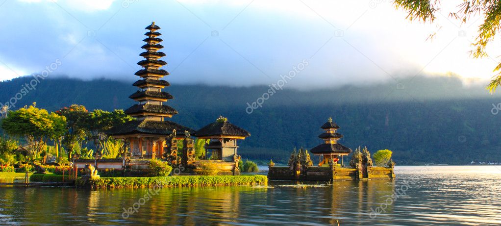 A large view of Bedugul temple in the morning