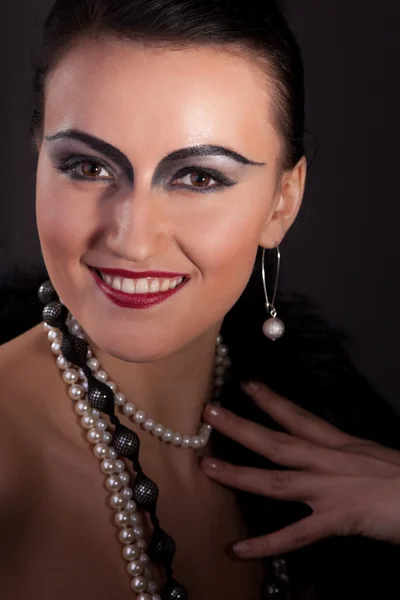 Žena smile v retro stylu make-up — Stock fotografie