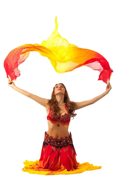 Γυναίκα χορού με fantail στην ανατολίτικη ενδυμασία — Φωτογραφία Αρχείου
