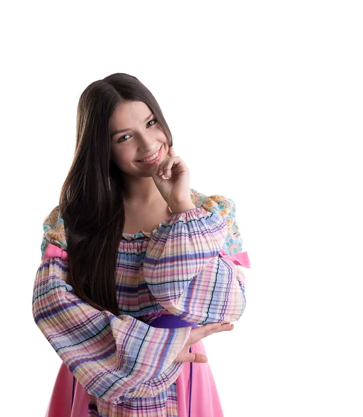 Ung flicka med garland dans i ryska kostym — Stockfoto