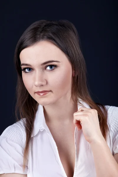 Serious young woman look at you — Stock Photo, Image