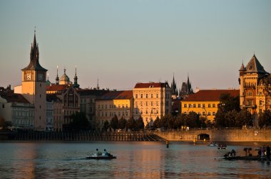 Prag 'daki Vltava nehir dolgusu