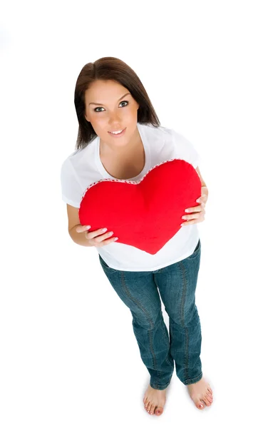 Linda Jovem Morena Com Coração Vermelho Isolado Fundo Branco — Fotografia de Stock