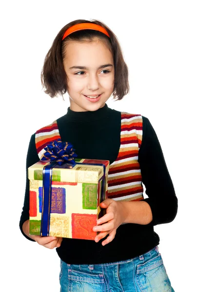 Маленька дівчинка з подарунком — стокове фото