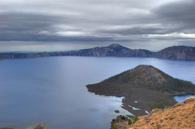 krater Gölü, oregon. Mount shirbazı gölün olduğunu