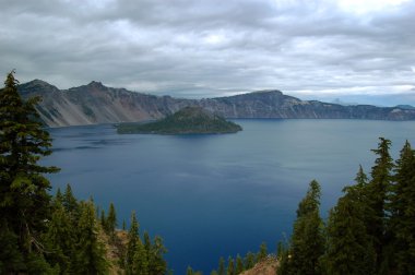 krater Gölü, oregon. Mount shirbazı gölün olduğunu