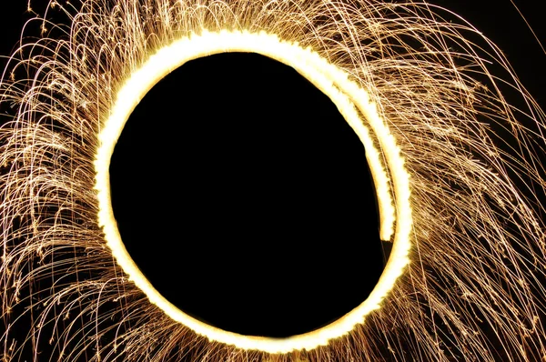 一个发光圆环的火花 — 图库照片