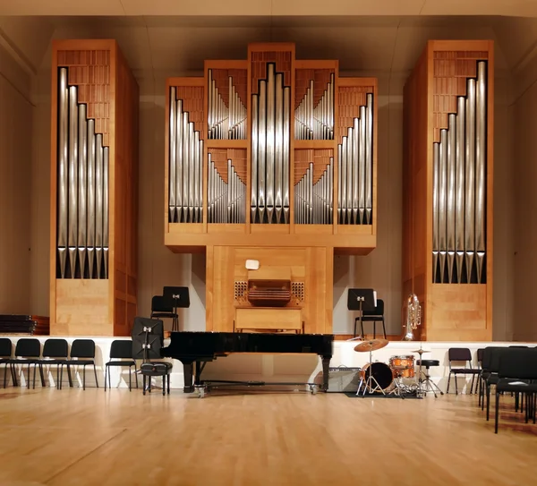 Massive pipe organ — Zdjęcie stockowe