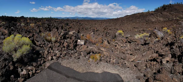 Sebuah Lava Luas Batuan Panorama Lanskap Lava Oregon — Stok Foto