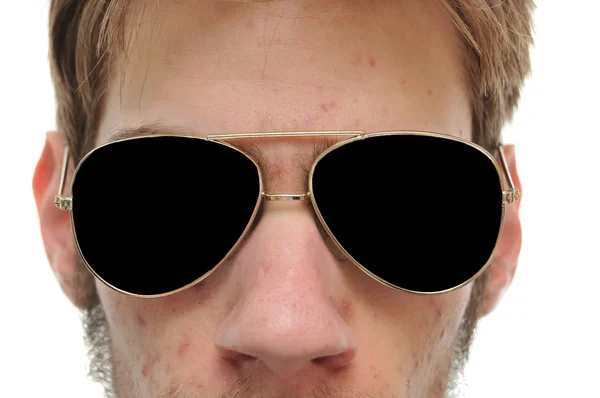 Close up de homem com óculos de sol aviador — Fotografia de Stock
