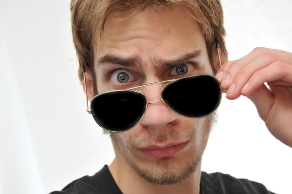 Podobizna Mladého Muže Černým Letecké Sluneční Brýle — Stock fotografie