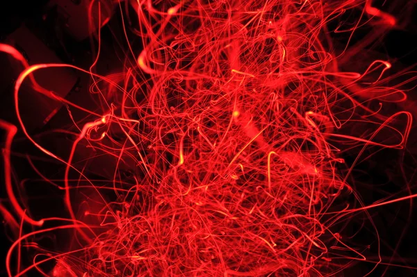 Kırmızı alevler ve sparks — Stok fotoğraf