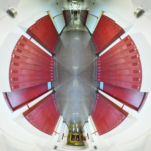 Полный 360X180 Школьный Коридор Красными Шкафчиками Каждой Стороны — стоковое фото