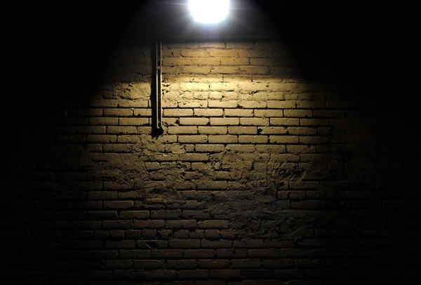 Старая Грубая Кирпичная Стена Фоне Текстуры Прожектором Ней — стоковое фото