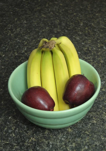 Bananas and Apples in a Fruit Bowl — Stock Photo, Image