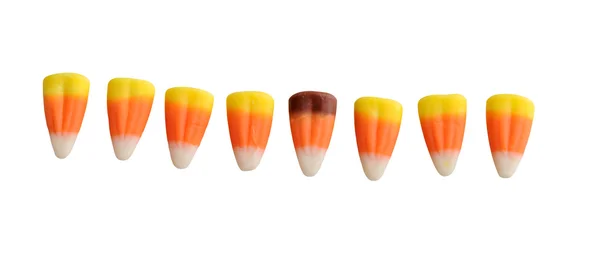 Halloween candy corn isoliert auf weiß — Stockfoto