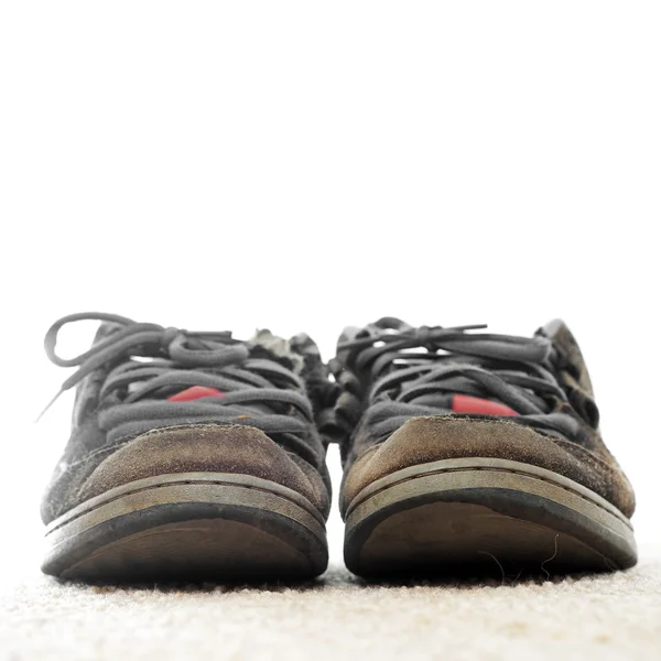 Zapatos de skate viejos y desgastados —  Fotos de Stock