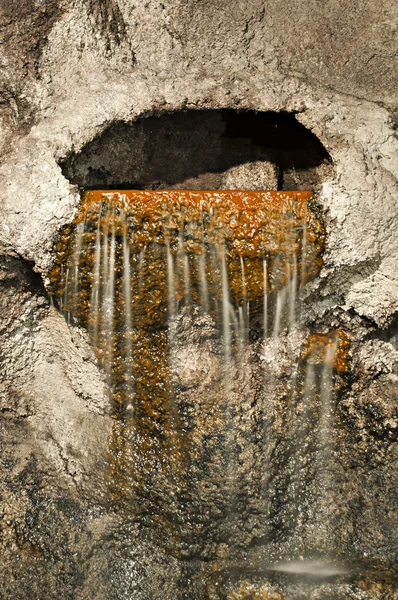 地下洞穴瀑布 — 图库照片