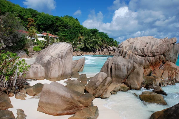 Traumhafter Strand Anse Patates Auf Der Insel Digue Seychellen Image En Vente