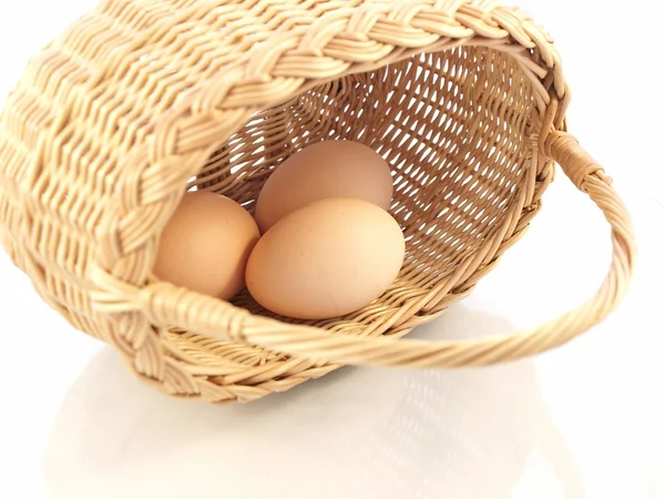 Mand en eieren — Stockfoto