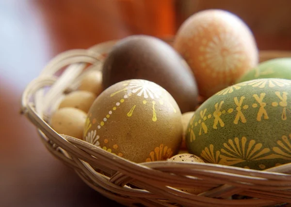 Huevos de Pascua Fotos De Stock Sin Royalties Gratis