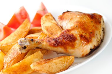 ızgara tavuk tabak patates ile