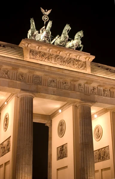 Brandenburg Gate Sida Natten — Stockfoto
