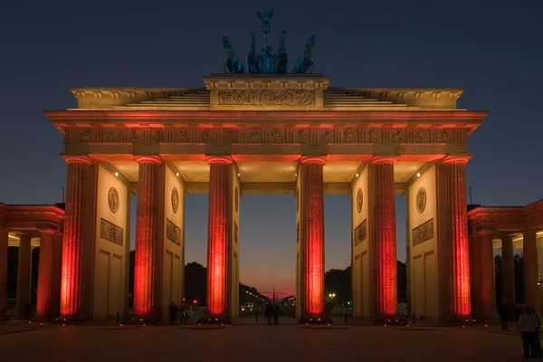 Бранденбургские Ворота Красном Свете — стоковое фото