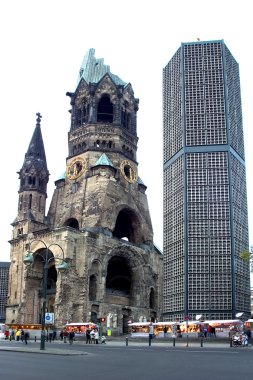 Neue und kirche alte