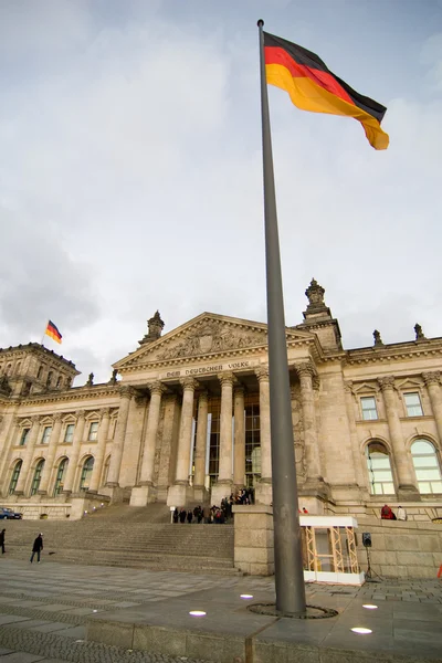 Fahnenmast Vorm Reichstag — Fotografia de Stock