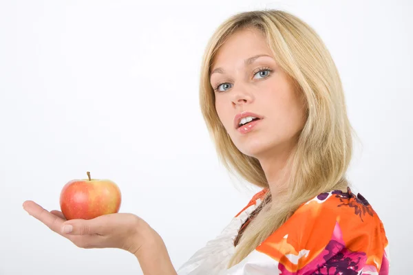 Junge Frau Mit Einem Apfel Der Hand — Stock fotografie