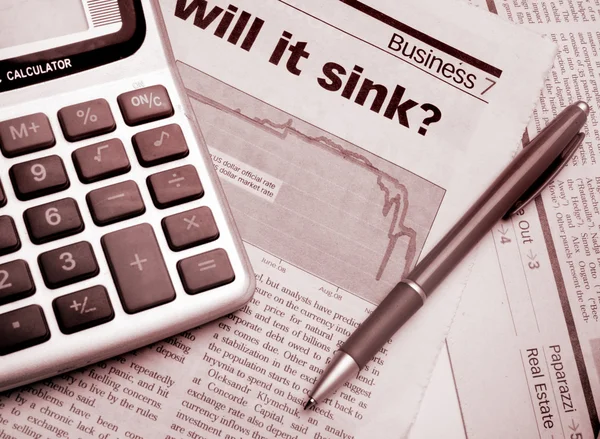Will it sink? — Stock Photo, Image