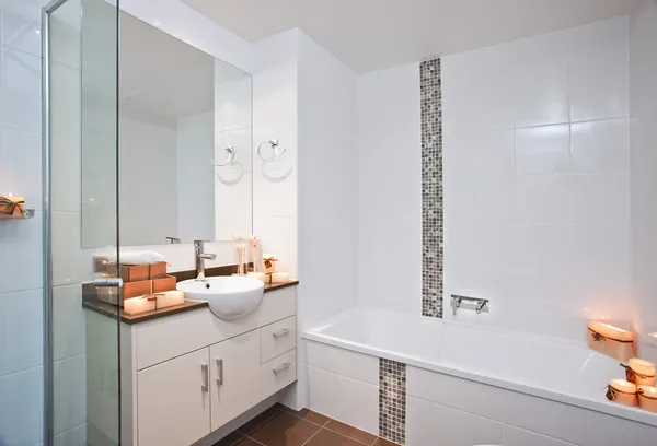 Candlelit Modern Style Bath Room — Stock Photo, Image
