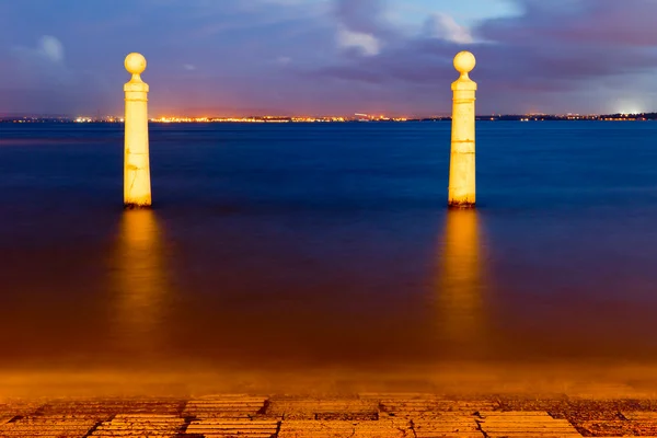 Le colonne Wharf Viewpoin a Lisbona — Foto Stock