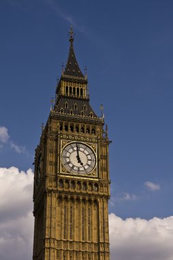 Londra İngiltere'de ünlü big ben Saat Kulesi