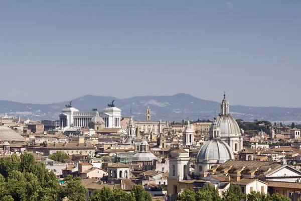 Dächer in Rom — Stockfoto