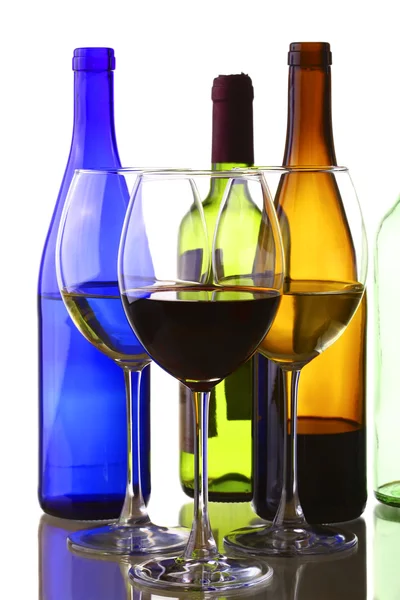 Μπουκάλια Κρασιού Και Ποτήρι Κόκκινο Και Λευκό Κρασί — Φωτογραφία Αρχείου
