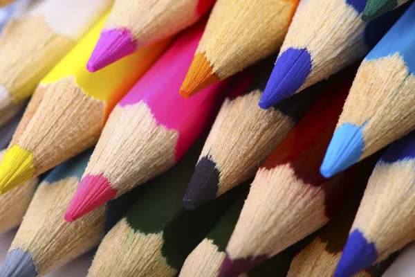 色の鉛筆のビッグ スタック — ストック写真