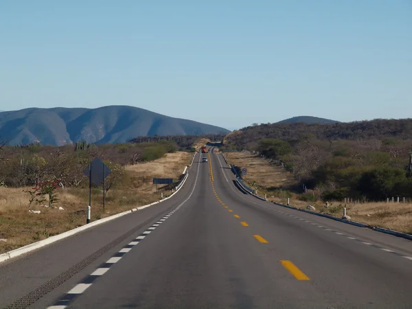 Paysage mexicain avec route — Photo