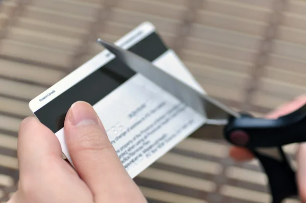 Cutting credit card — Stock Photo, Image