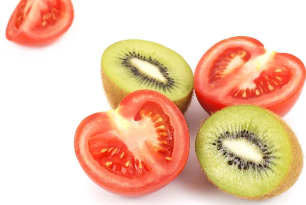 Fresh tomatoes and kiwi pattern — Stock Photo, Image
