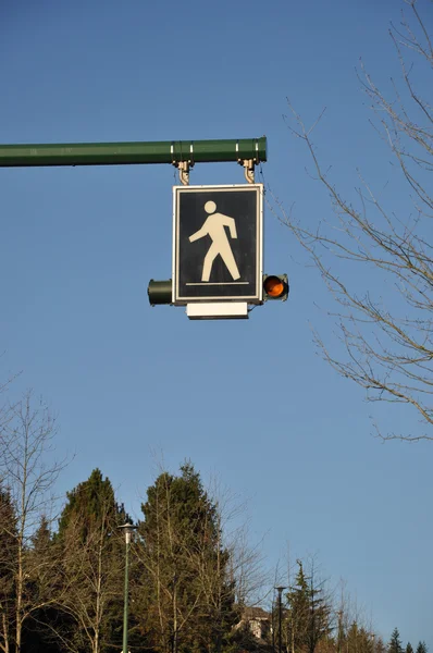 Пешеходный знак — стоковое фото