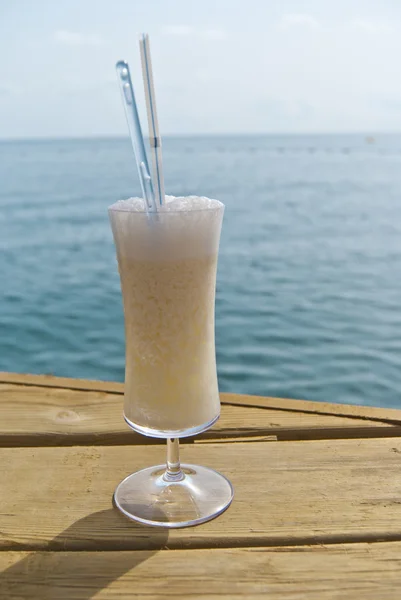 Cocktail al latte Pina Colada — Foto Stock