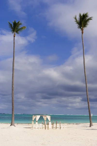 Casamento na praia tropical — Fotografia de Stock