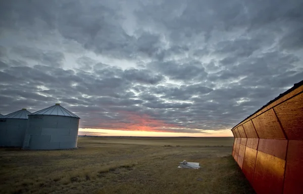Під час заходу сонця Саскачеван, Канада — стокове фото