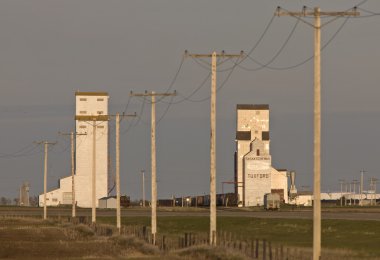 tahıl Asansör ve dolunay saskatchewan Kanada