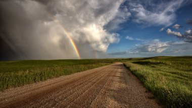 fırtına bulutları kır gökyüzü saskatchewan Kanada