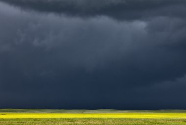 fırtına bulutları kır gökyüzü saskatchewan Kanada