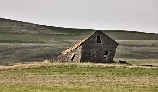 被遗弃的农场房子 Sasaktchewan 加拿大 — 图库照片
