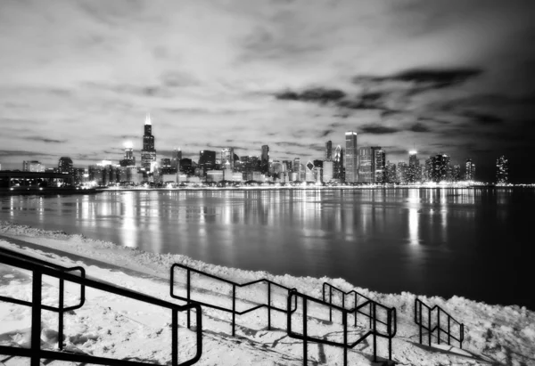 Φωτογράφηση τη νύχτα στο κέντρο της πόλης Σικάγο — Φωτογραφία Αρχείου